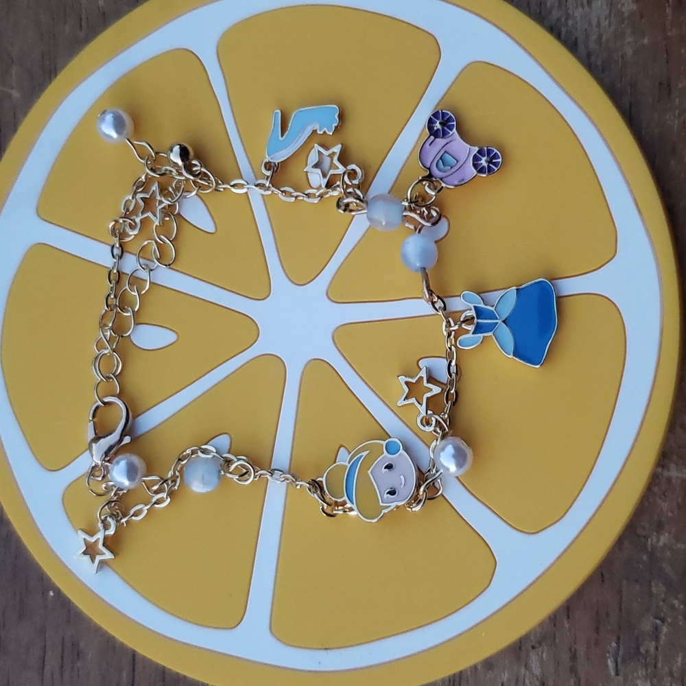 10/$20 NEW⚡DISNEY CHARM BRACELETS